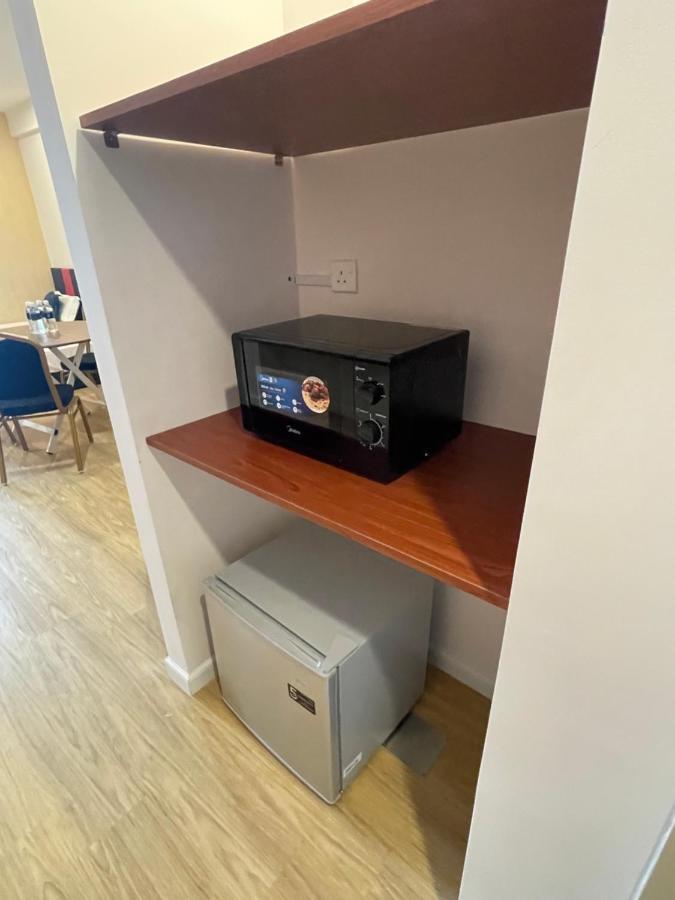 Aru Suites Homestay Wifi,Carpark,24H Check In,Water Filter By R2 Residence Кота-Кинабалу Экстерьер фото